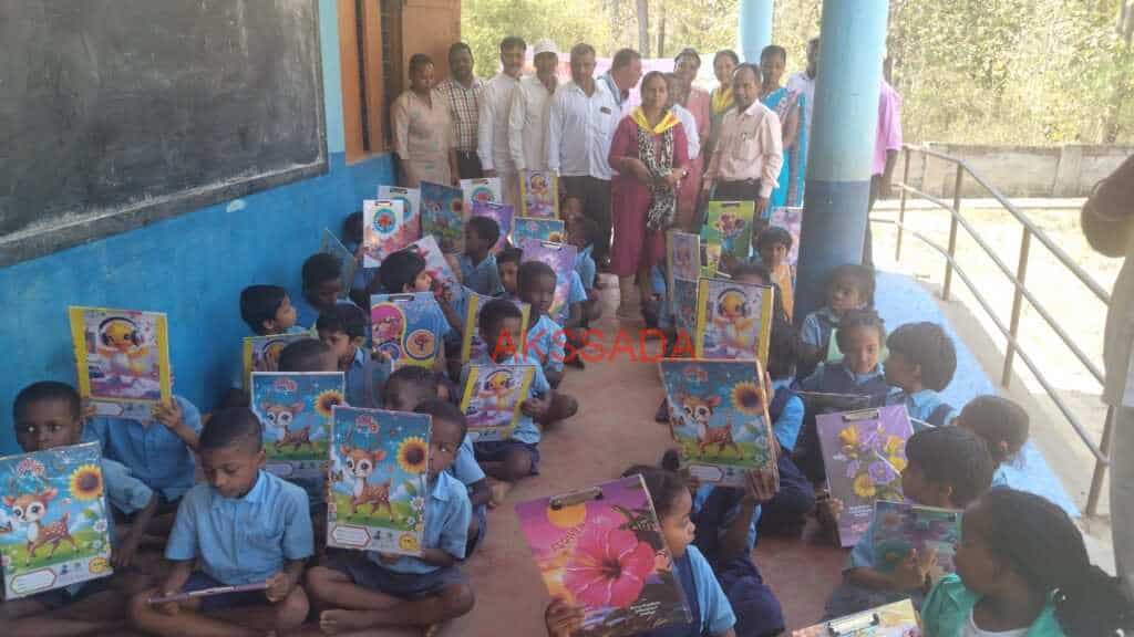 Siddi children participating in creative activity at Wada Gardoli School